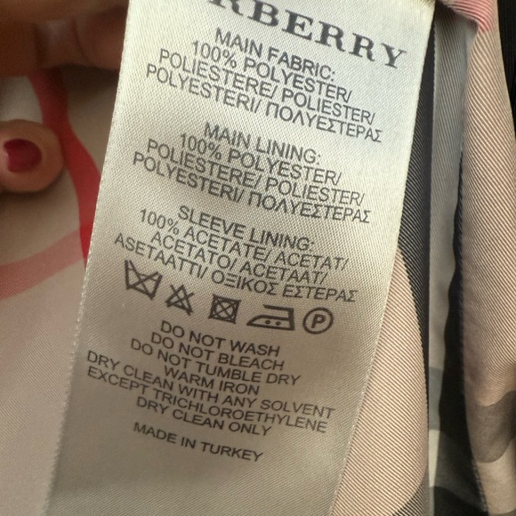 Burberry Brit Bowpark Raincoat in black - Picture 13 of 16